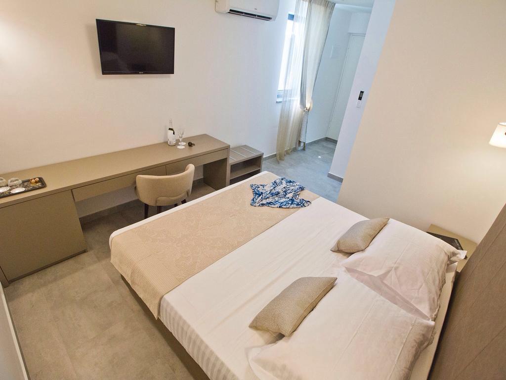 Luxury Rooms Pino Split Ngoại thất bức ảnh