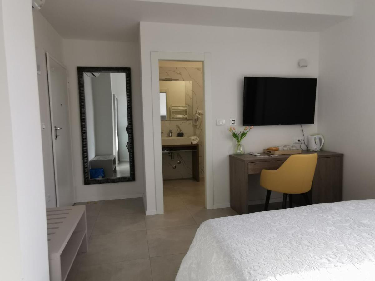 Luxury Rooms Pino Split Ngoại thất bức ảnh