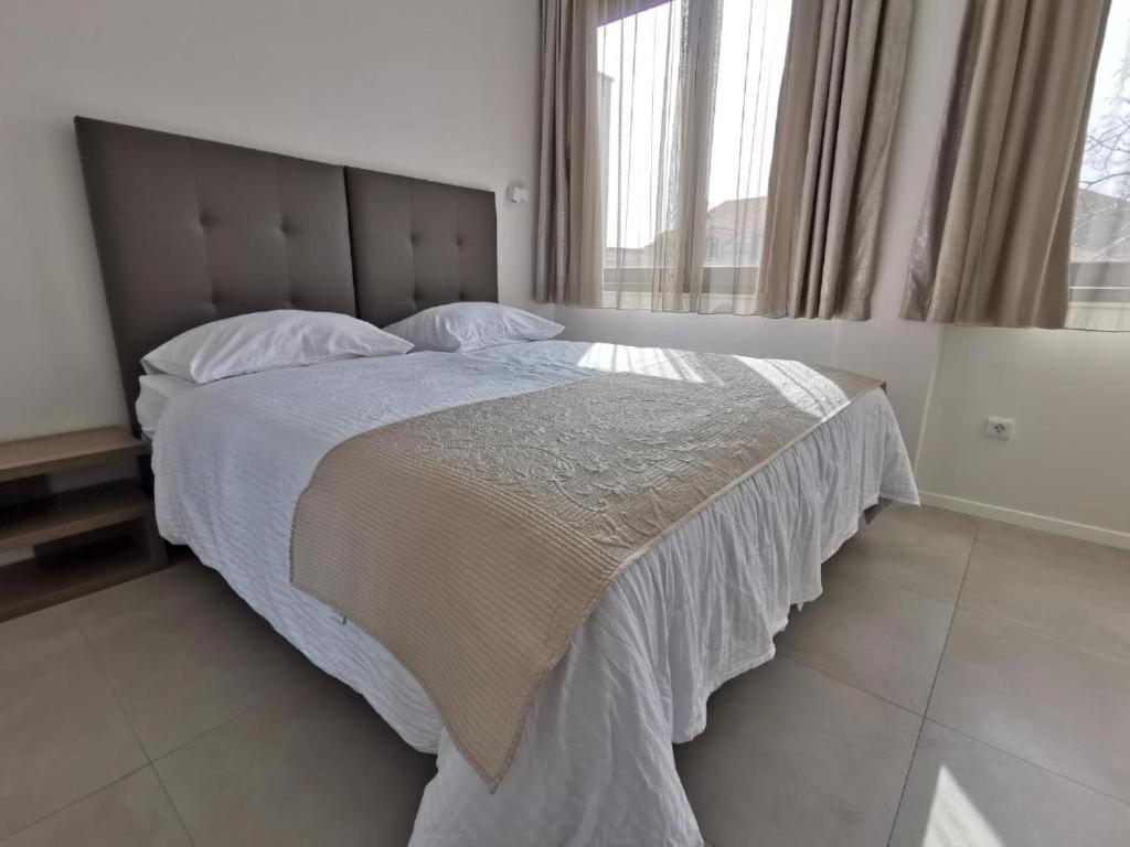 Luxury Rooms Pino Split Ngoại thất bức ảnh