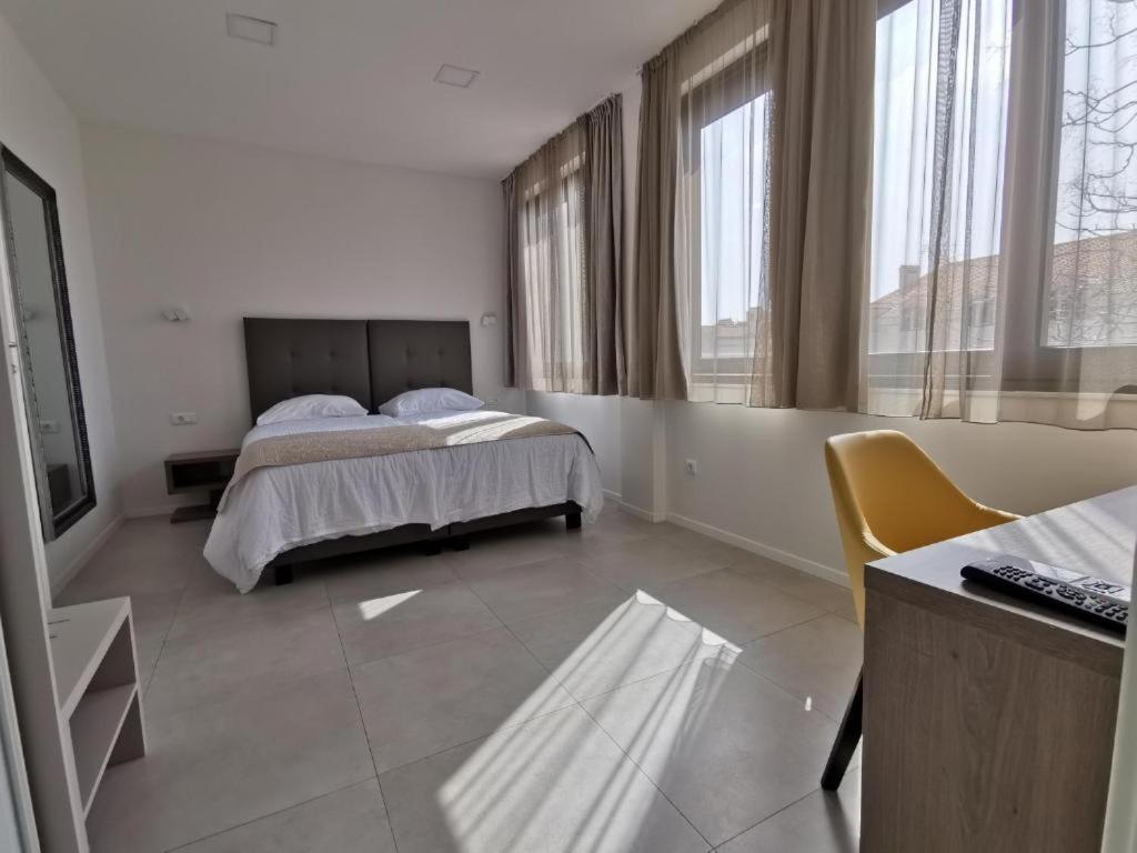 Luxury Rooms Pino Split Ngoại thất bức ảnh
